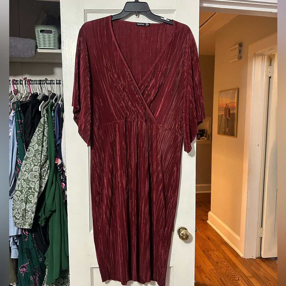 Boohoo Maroon Dress Plus Size